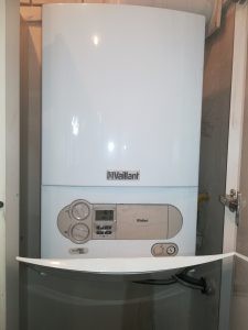 Газовый котел Вайлант - техническое обслуживание, вид спереди, фото 1 - компания Kotlov
